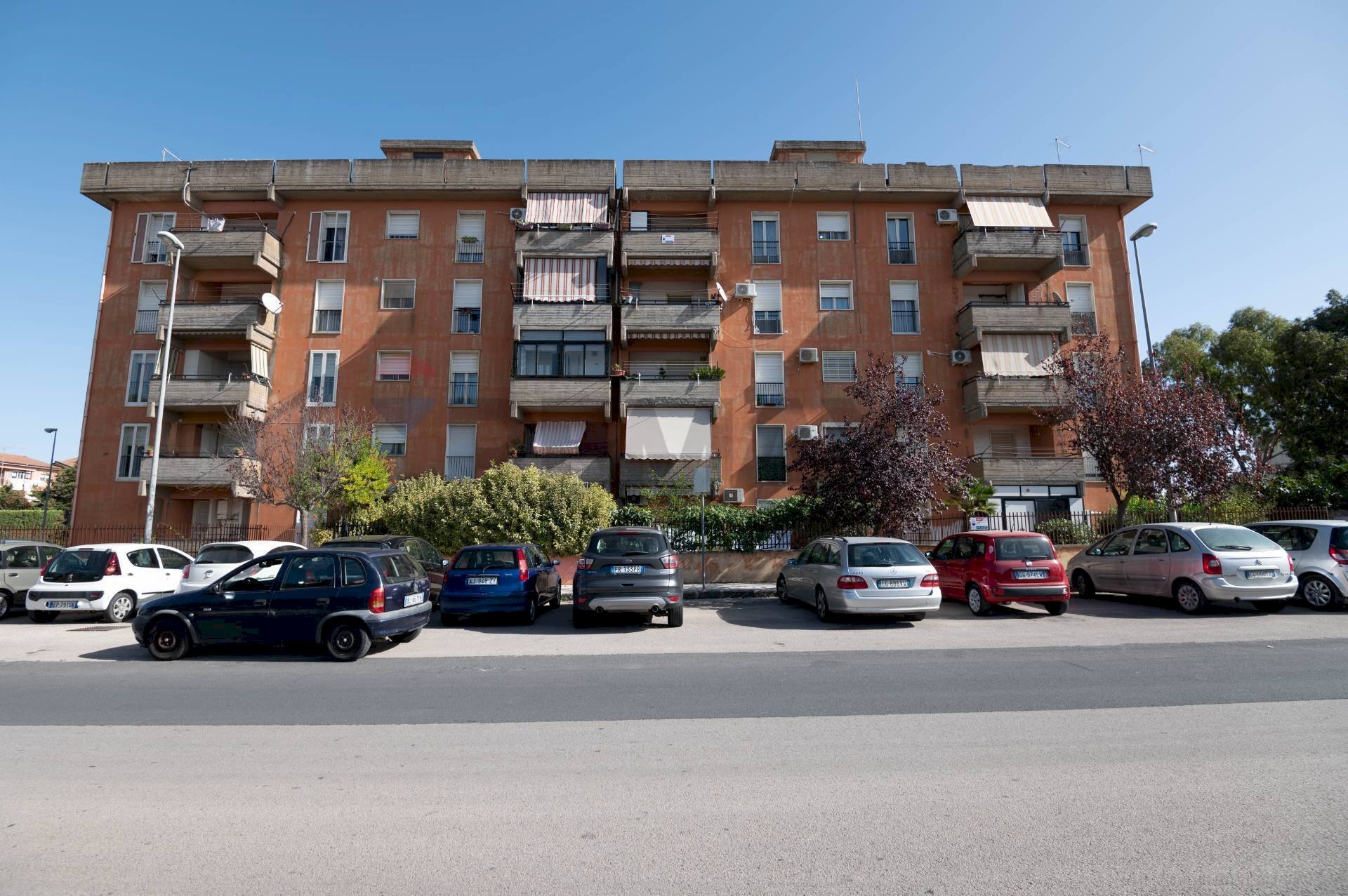 Edificio all\'aperto - Quadrilocale Via Fisicara
33, Caltagirone - foto 2