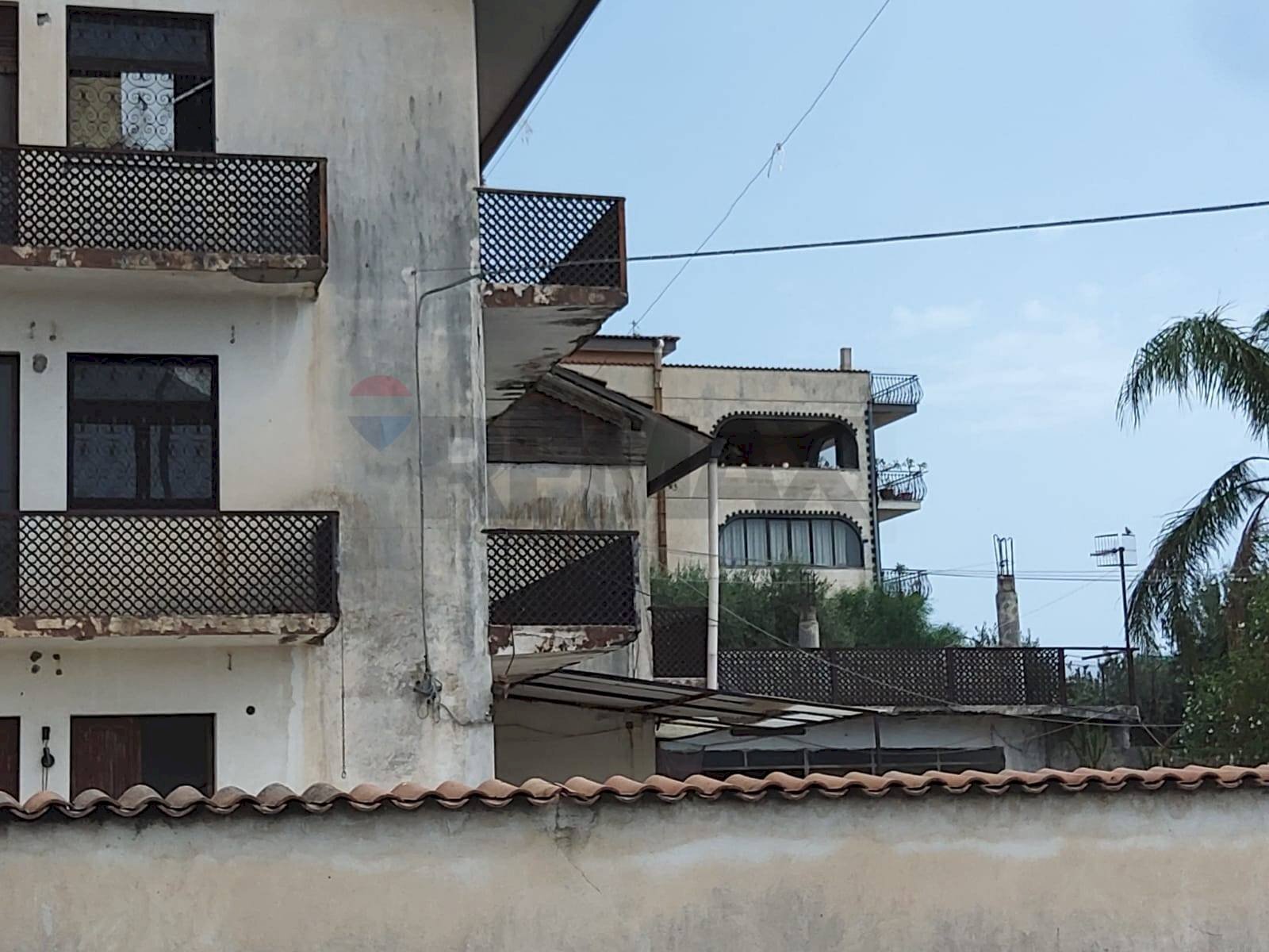 Edificio all\'aperto - Villa Via Carlino
 
91, Mascali - photo 3