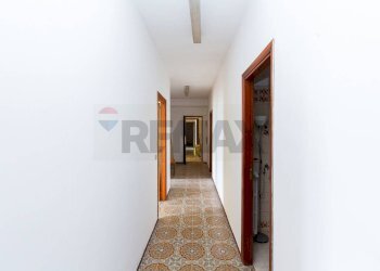 Hall / corridoio - Casa indipendente Corso Sicilia
 
23, Enna - foto 26
