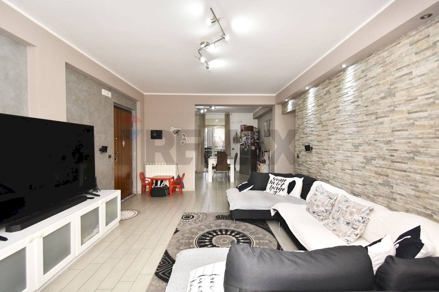 Soggiorno - Trilocale Via Pietra Dell'Ova
 
374, Tremestieri Etneo - foto 2