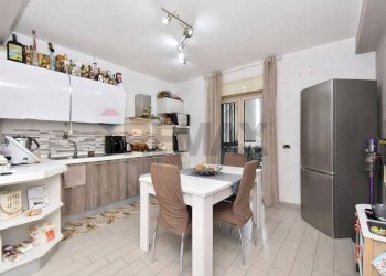 Cucina - Trilocale Via Pietra Dell'Ova
 
374, Tremestieri Etneo - foto 4