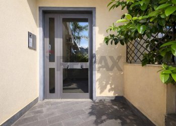 Terrazza - Trilocale Via Pietra Dell'Ova
 
374, Tremestieri Etneo - foto 25