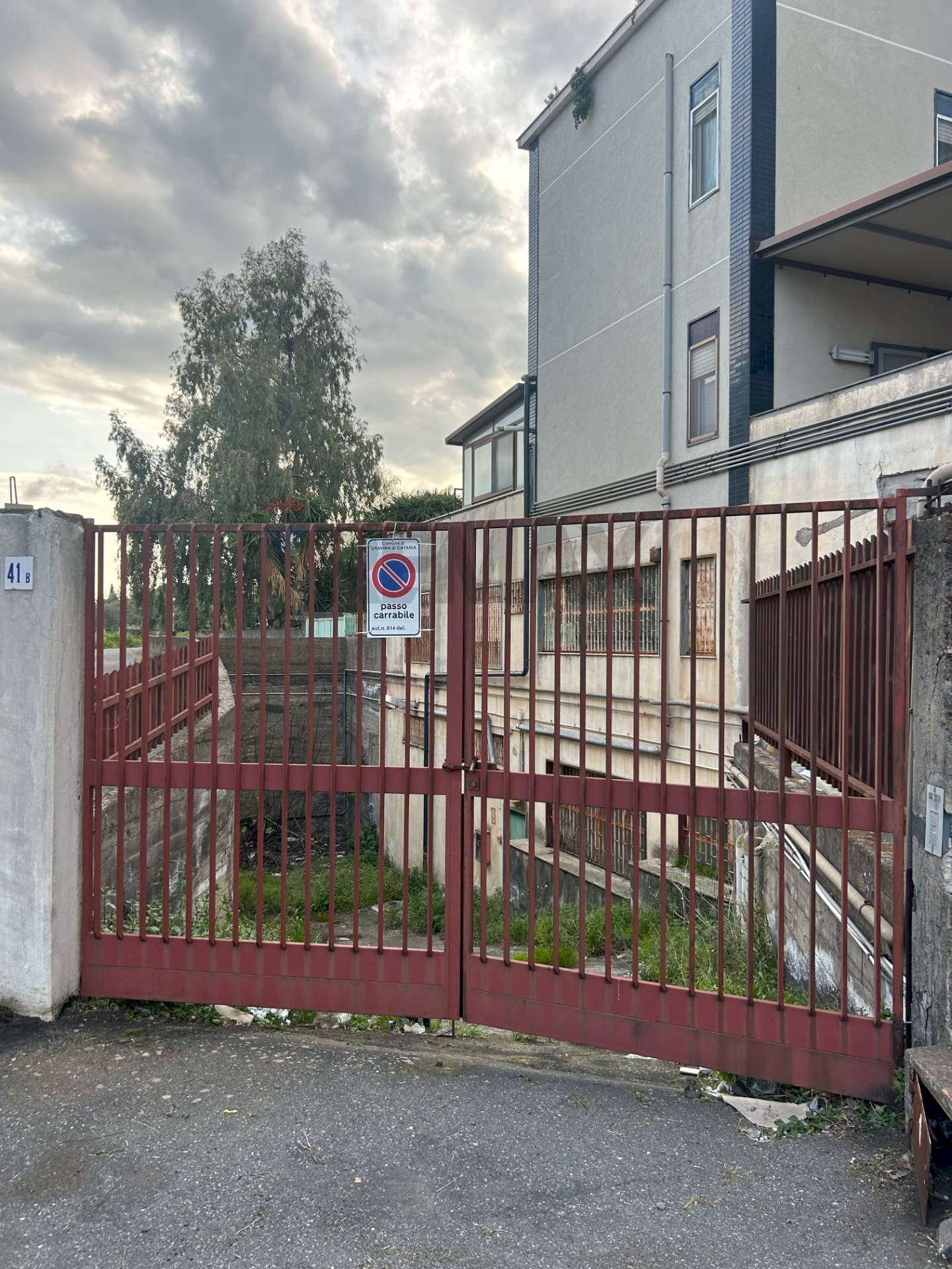 Edificio all\'aperto - Magazzino Via Don Bosco
 
54, Gravina di Catania - foto 1