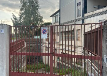 Edificio all\'aperto - Magazzino Via Don Bosco
 
54, Gravina di Catania - foto 1