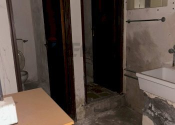 Bagno - Magazzino Via Don Bosco
 
54, Gravina di Catania - foto 19