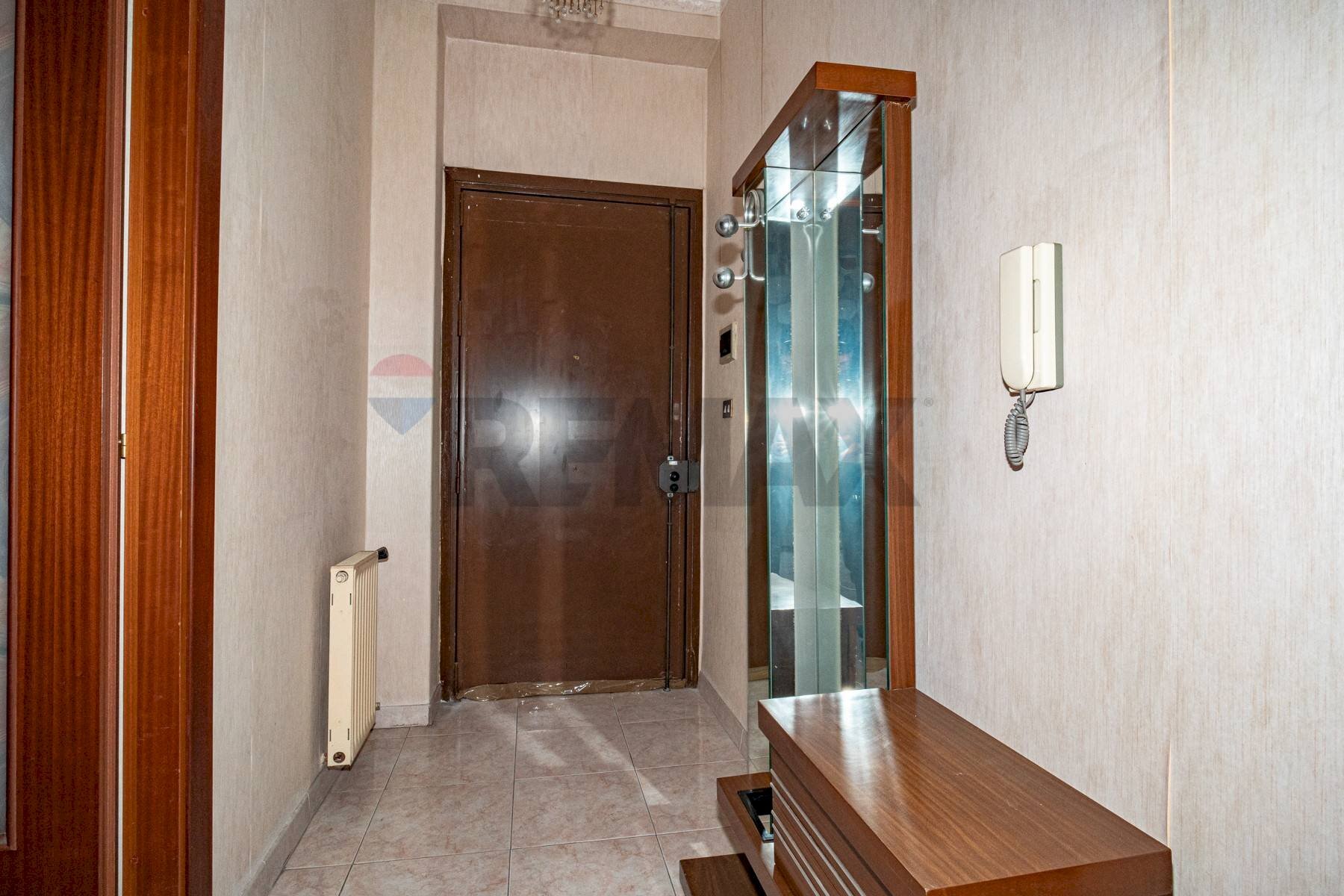 Hall / corridoio - Quadrilocale Via Salvatore Salomone Marino
 
41, Catania - foto 3