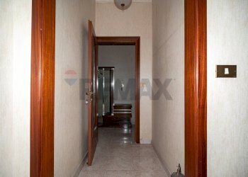 Hall / corridoio - Quadrilocale Via Salvatore Salomone Marino
 
41, Catania - foto 8