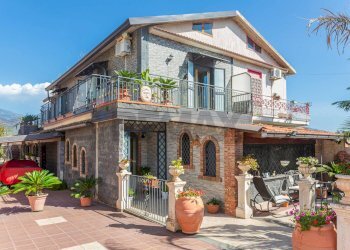 Casa all\'aperto - Villa a Schiera Via Andrea Mantegna
 
19, Belpasso - foto 1