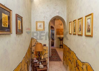 Hall / corridoio - Villa a Schiera Via Andrea Mantegna
 
19, Belpasso - foto 20