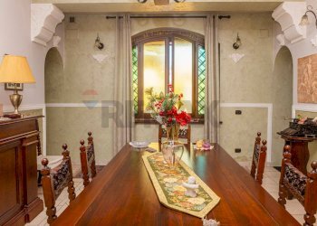 Sala da pranzo - Villa a Schiera Via Andrea Mantegna
 
19, Belpasso - foto 24