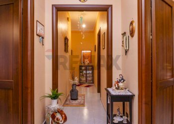 Hall / corridoio - Appartamento Via Del Chinotto
 
1, Catania - foto 2