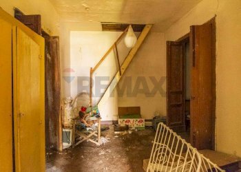 Scale - Rustico Via Tropea
 
88, Aci Sant'Antonio - foto 6