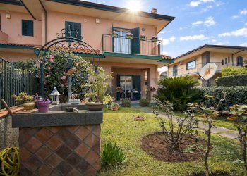 Casa all\'aperto - Villa Via Luigi Capuana
 
10, Aci Sant'Antonio - foto 2