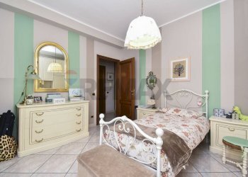 Camera / camera da letto - Villa Via Luigi Capuana
 
10, Aci Sant'Antonio - foto 14