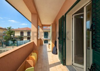 Balcone - Villa Via Luigi Capuana
 
10, Aci Sant'Antonio - foto 15