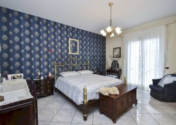 Camera / camera da letto - Villa Via Luigi Capuana
 
10, Aci Sant'Antonio - foto 17