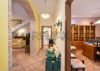 Hall / corridoio - Villa Via Luigi Capuana
 
10, Aci Sant'Antonio - foto 25