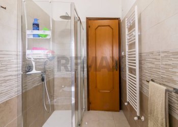 Bagno - Apartment Via Giuseppe Mazzini
 
6/B, Belpasso - photo 15