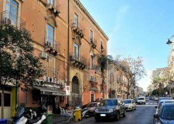 Edificio all\'aperto - Independent house Via Plebiscito
 
35, Catania - photo 1