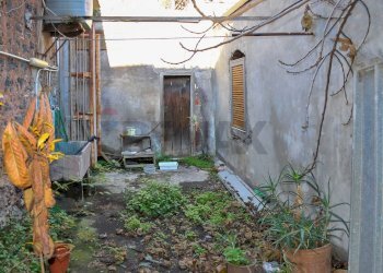 Giardino - Independent house Via Plebiscito
 
35, Catania - photo 21