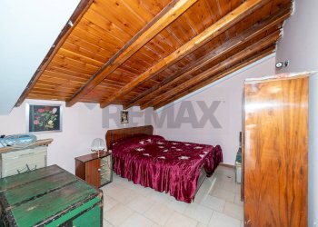 Camera / camera da letto - Villa Bifamiliare Via Empedocle di Agrigento
 
5, Aci Sant'Antonio - foto 29