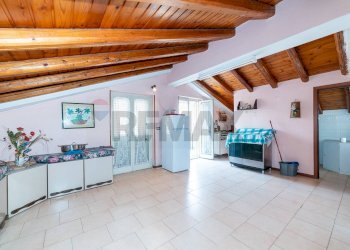 Soggiorno - Villa Bifamiliare Via Empedocle di Agrigento
 
5, Aci Sant'Antonio - foto 33