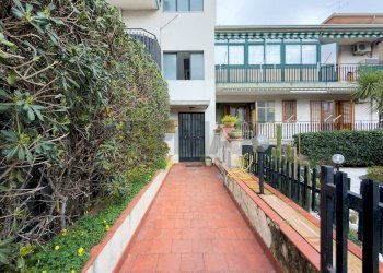 Casa all\'aperto - Villa Bifamiliare Via Empedocle di Agrigento
 
5, Aci Sant'Antonio - foto 51