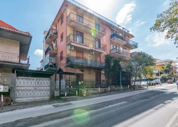 Edificio all\'aperto - Trilocale Via Nicola Coviello
 
9, Gravina di Catania - foto 2