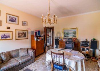 Sala da pranzo - Trilocale Via Nicola Coviello
 
9, Gravina di Catania - foto 6