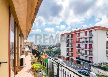 Balcone - Trilocale Via Nicola Coviello
 
9, Gravina di Catania - foto 13