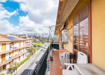 Balcone - Trilocale Via Nicola Coviello
 
9, Gravina di Catania - foto 15