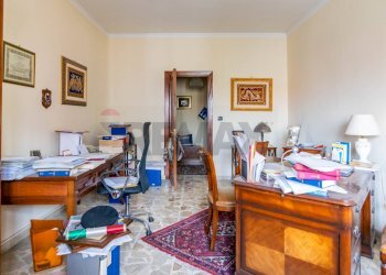 Ufficio - Trilocale Via Nicola Coviello
 
9, Gravina di Catania - foto 23