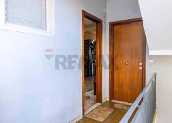 Hall / corridoio - Trilocale Via Nicola Coviello
 
9, Gravina di Catania - foto 26