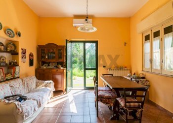 Sala da pranzo - Independent house Via San Matteo
 
46, Giarre - photo 9