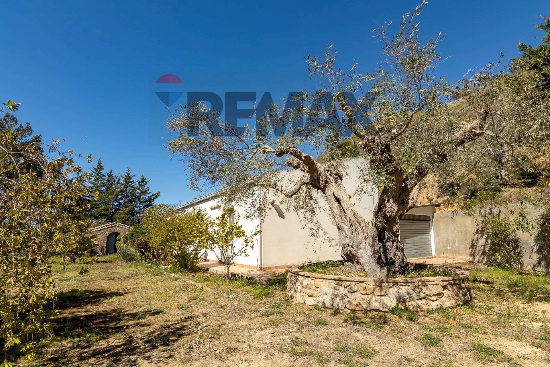 Giardino - Villa Contrada Uccelli
 
snc, Piazza Armerina - foto 1