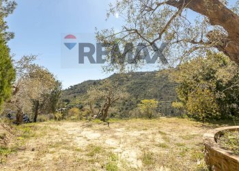 Vista delle montagne - Villa Contrada Uccelli
 
snc, Piazza Armerina - foto 41