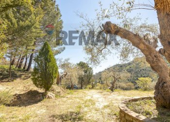 Vista delle montagne - Villa Contrada Uccelli
 
snc, Piazza Armerina - foto 42