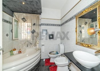 Bagno - Appartamento Via Antonio Giuseppe Borgese
 
4, Catania - foto 19