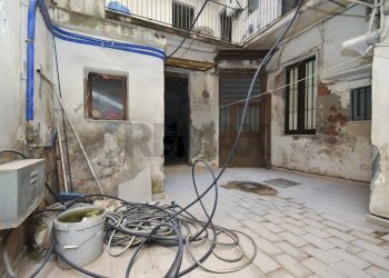 Terrazza - Locale Commerciale Via Redentore
 
56, Catania - foto 9