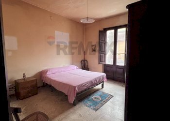 Camera / camera da letto - Casa indipendente Via Rosolino Pilo
 
120, Paterno - foto 12