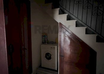 Scale - Casa indipendente Via Rosolino Pilo
 
120, Paterno - foto 20