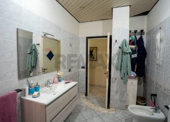 Bagno - Appartamento VIA SANTA MARIA DI NUOVALUCE
 
29, Catania - foto 21