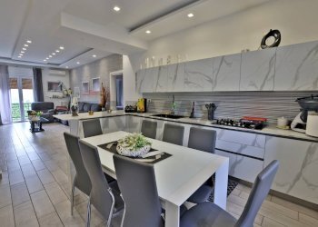 Cucina - Three-room apartment via 5 Giornate
 
18, Bollate - photo 4