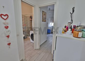 Hall / corridoio - Three-room apartment via 5 Giornate
 
18, Bollate - photo 10