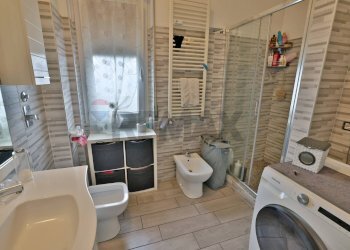 Bagno - Three-room apartment via 5 Giornate
 
18, Bollate - photo 12