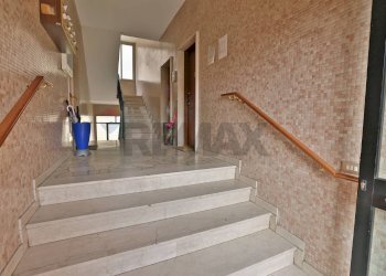 Ricezione / Lobby - Three-room apartment via 5 Giornate
 
18, Bollate - photo 17