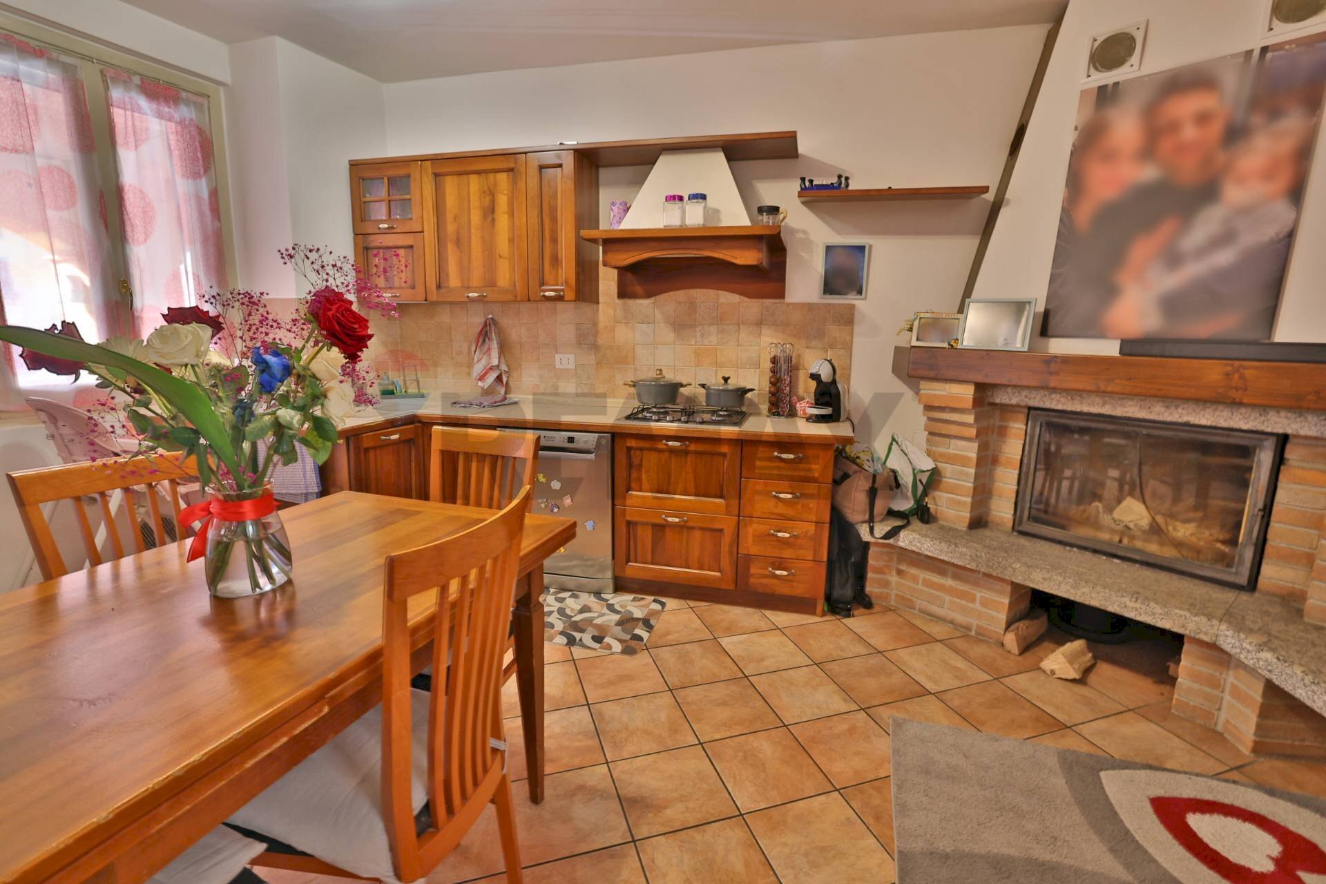 Cucina - Casa semi indipendente via Roma
6, Longone al Segrino - foto 3
