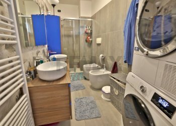 Bagno - Casa semi indipendente via Roma
 
6, Longone al Segrino - foto 12