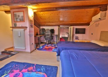 Camera / camera da letto - Casa semi indipendente via Roma
 
6, Longone al Segrino - foto 15