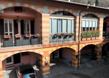 Edificio all\'aperto - Casa semi indipendente via Roma
 
6, Longone al Segrino - foto 16